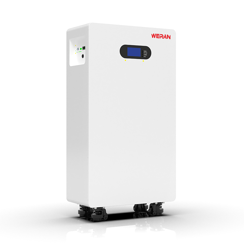 WERAN WRL-48200UW 51,2 V 200 Ah LiFePO4 (10,24 kWh) – IP65 Na kółkach / do montażu na ścianie, Możliwość układania w stosy Magazyn solarny 48 V